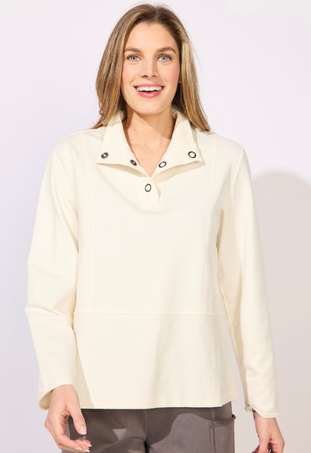 Escape Mock Neck Pullover