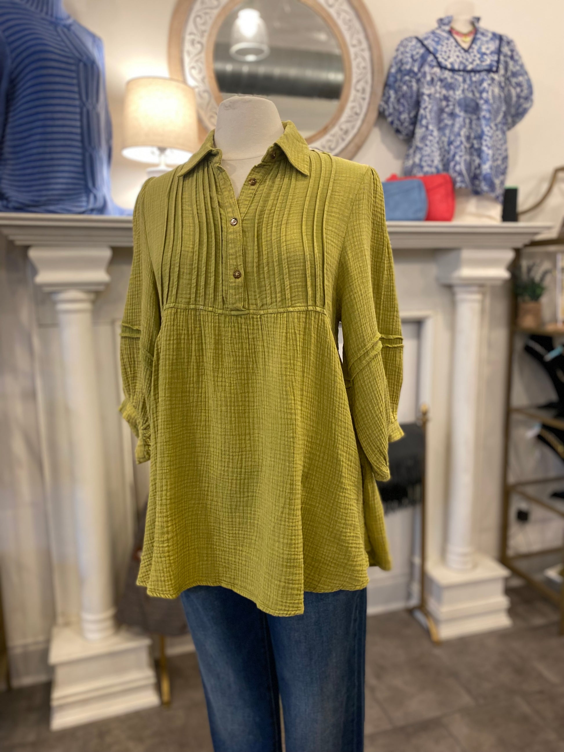 Avocado Gauze HiLo Pullover