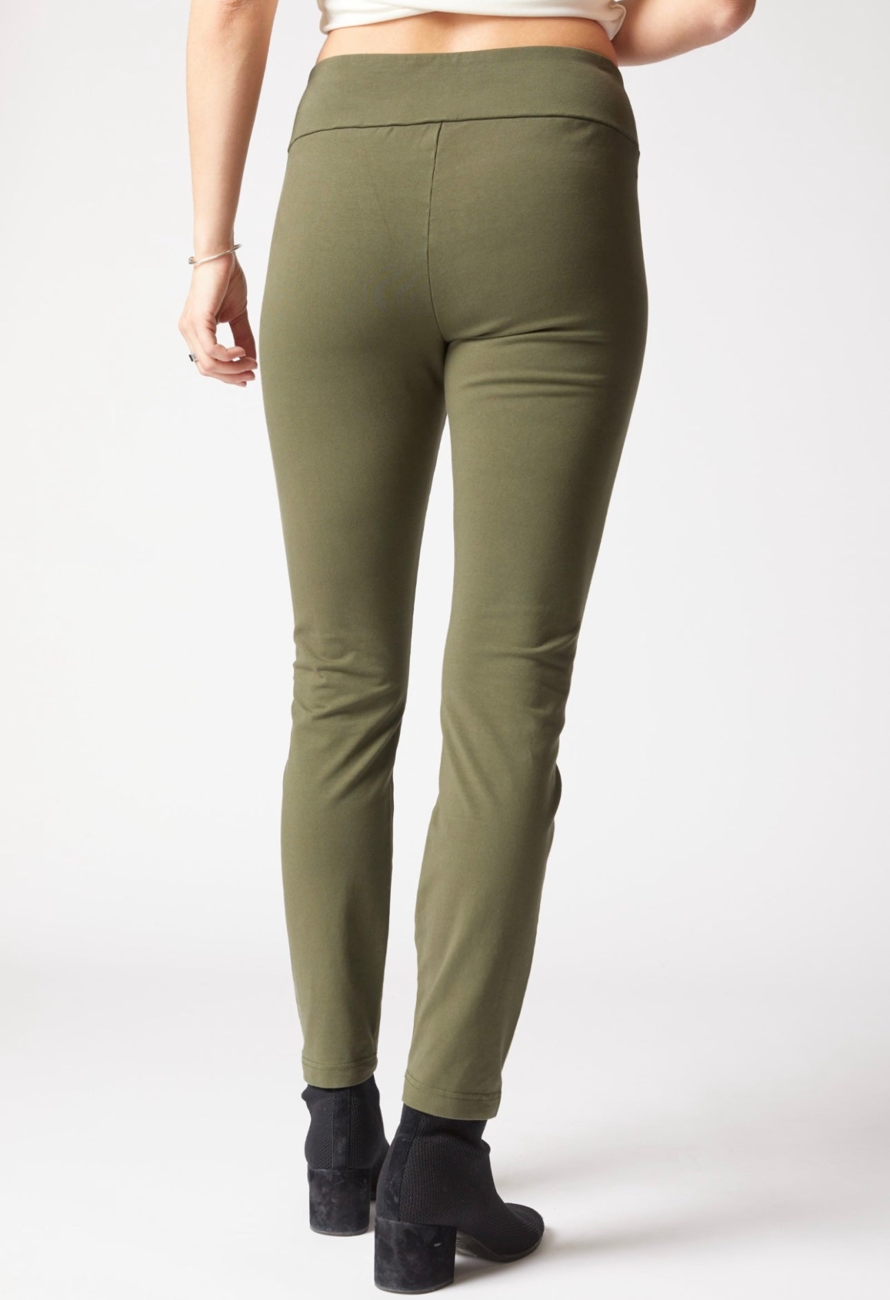 Habitat Easy Pant in Olive