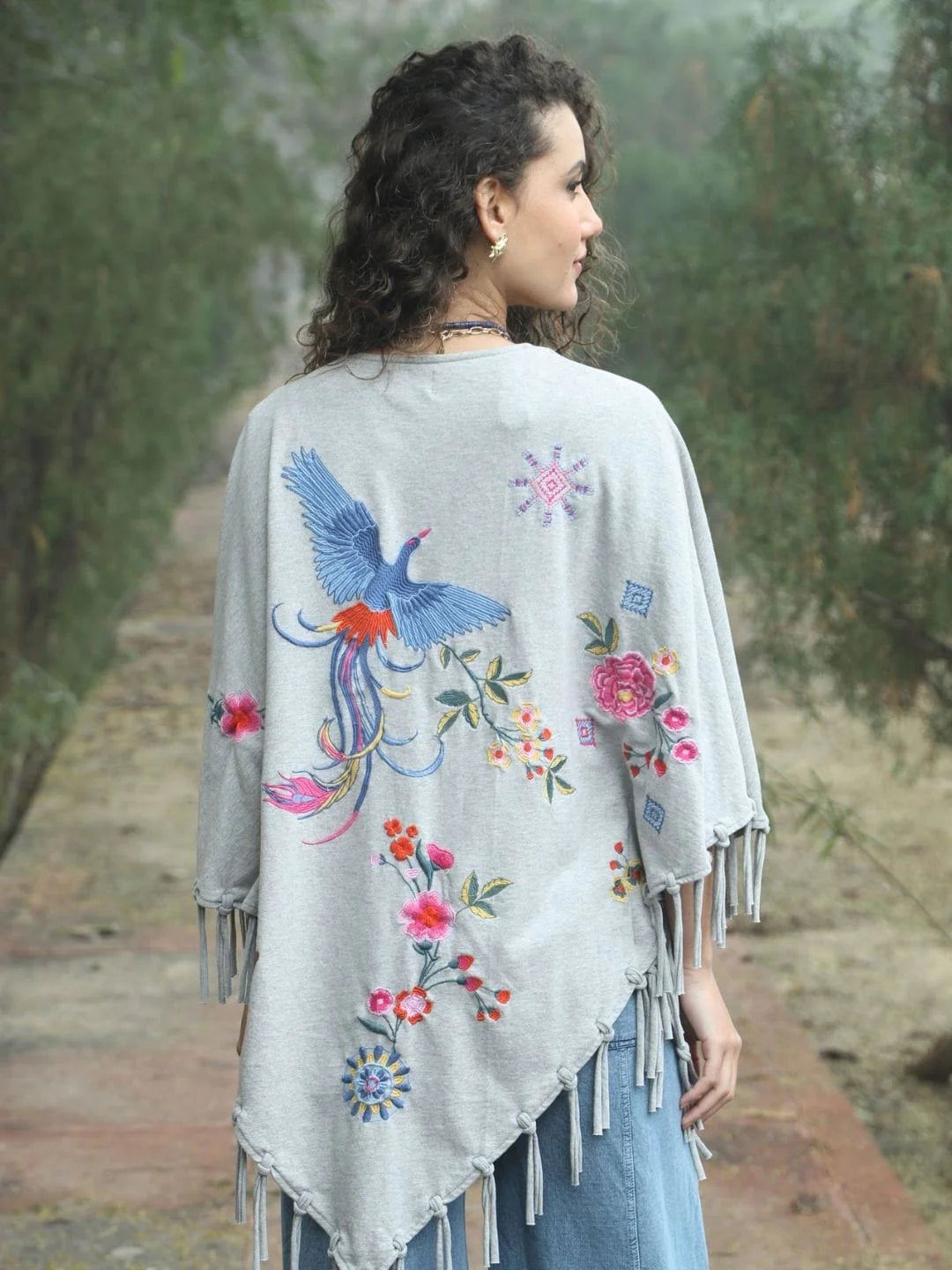 Avani Del Amour Embroidered Kimono