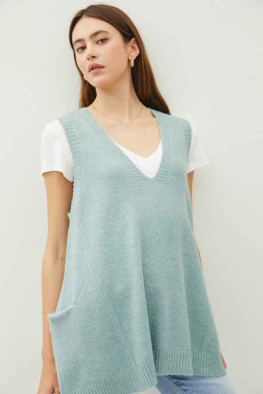 Tunic Sweater Vest with Pockets in Seamist