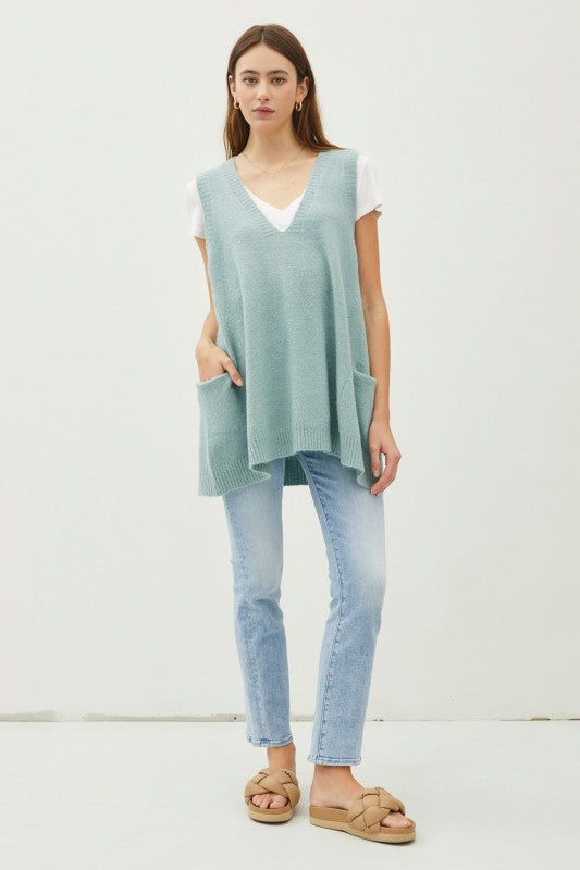 Tunic Sweater Vest with Pockets in Seamist